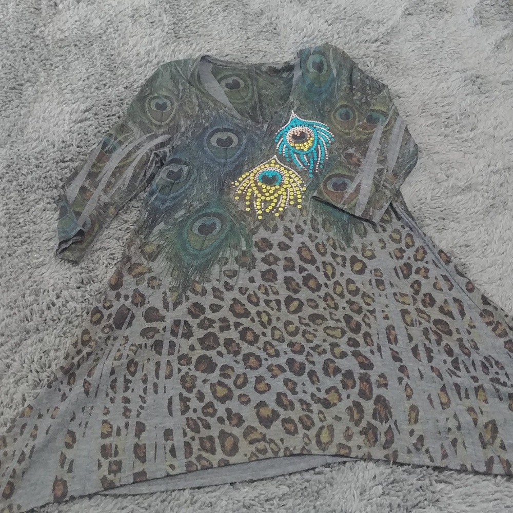 Unique tunic- work of art!